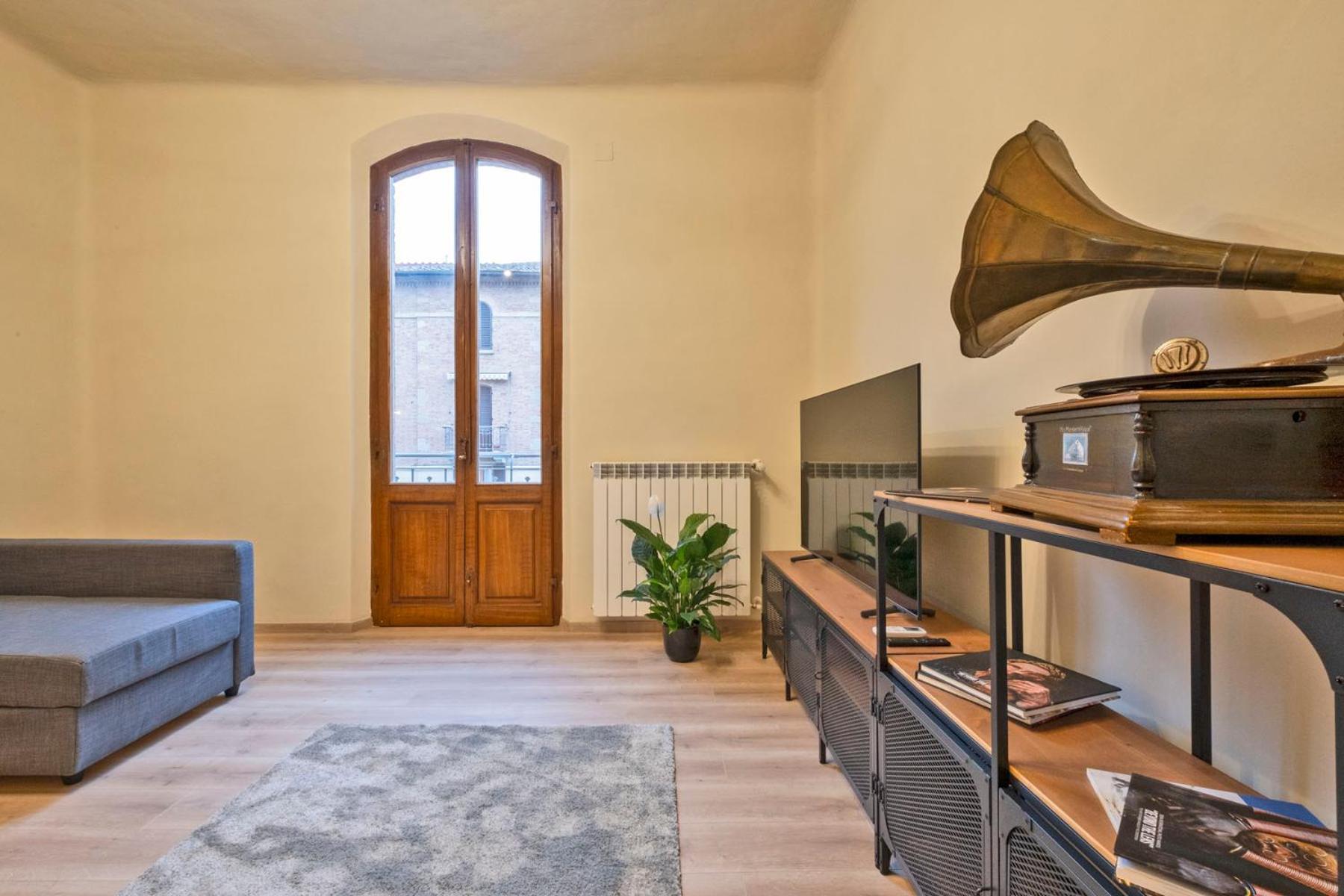 My Honeyed Corner Siena